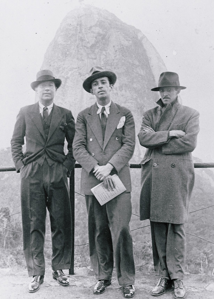 1929-Paul-Morand-Murilo-Mendes-et-Cicero-Dias-Rio-1929.jpg