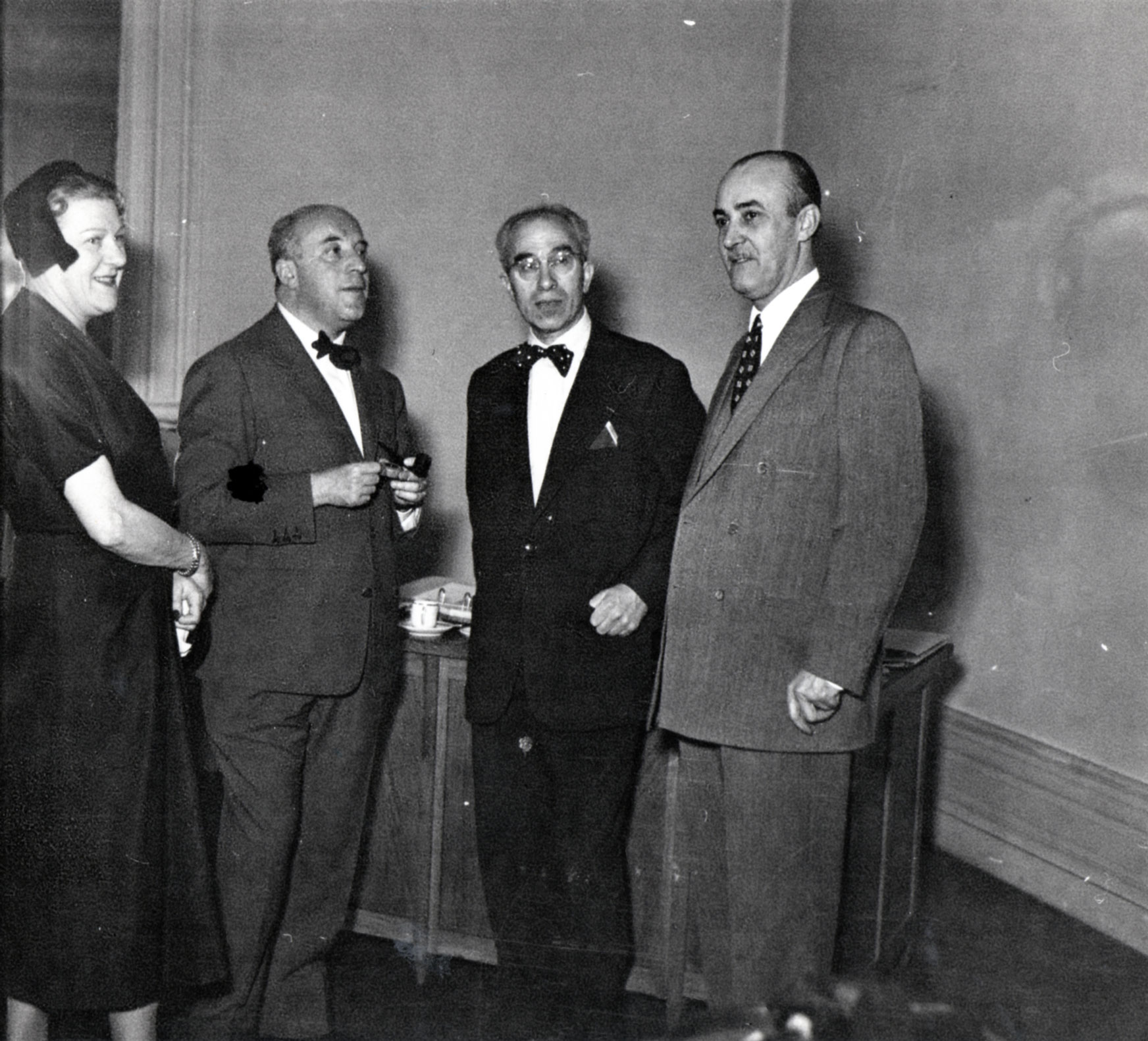 1959-de-droite-à-gauche-CD-André-Bloc-Rogers-Paris.jpg