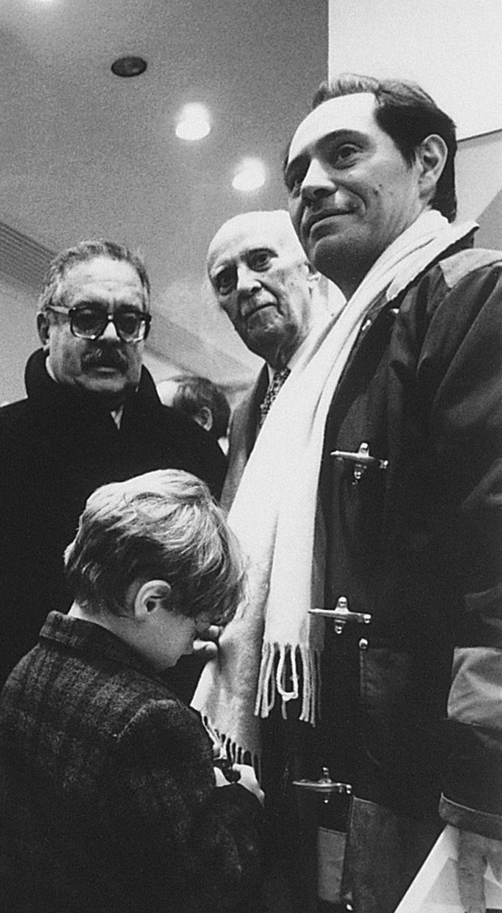 1987-Galerie-Denise-René-Claude-Picasso-et-son-fils-Jasmin.png